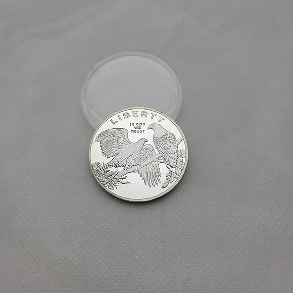 1 oz. Liberty Silver Plated .999 Copper Novelty Coin - Picture 1 of 2